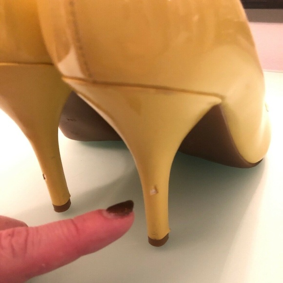 Marc Fisher Yellow Pumps Size 9M - Picture 4 of 7